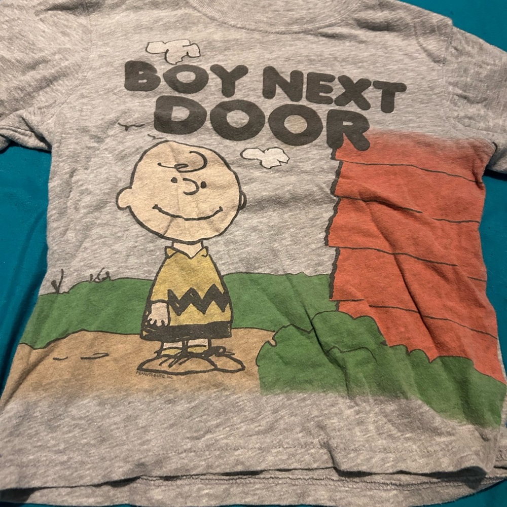 I’m selling a short sleeve shirt